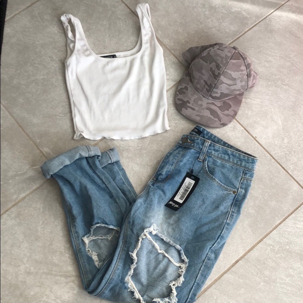Cloudy Wash Mom Jeans